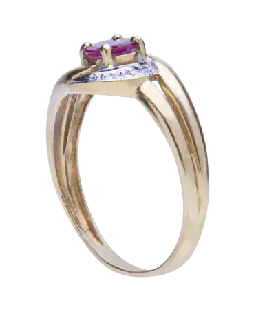 ANILLO DE ORO AMARILLO DE 18K ENGASTADO CON UN RUBÍ CENTRAL DISPONIBLE EN VIRTU LUXURY