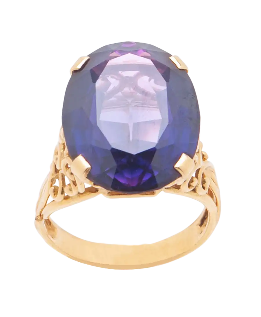 Este anillo AMATISTA MULTICOLOR es suntuoso y encantador con su amatista central.