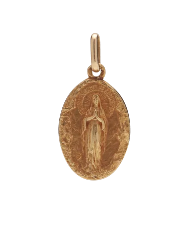 Colgante Virgen María es un colgante simbólico. Disponible en VIRTU LUXURY.