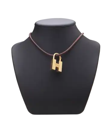 Collar H 2000 - marca Hermès - candado de oro amarillo - cierre de gancho de oro amarillo