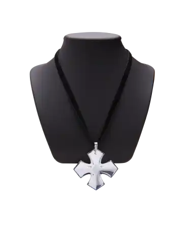 Colgante CRUZ TERCIOPELO NEGRO de la marca de prestigio BACCARAT. Disponible en VIRTU LUXURY.