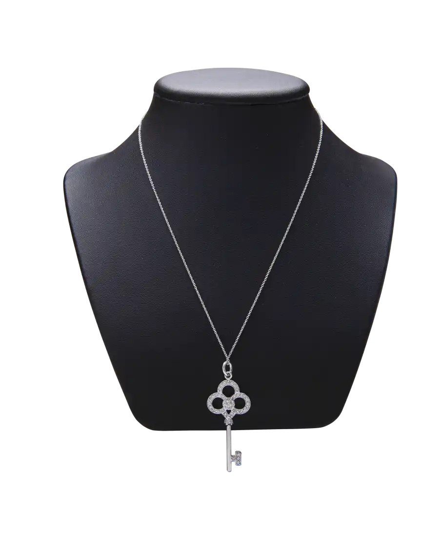 Llave Corona de TIFFANY KEYS en Oro Blanco de 18 Quilates con Diamantes. Disponible en VIRTU LUXURY.