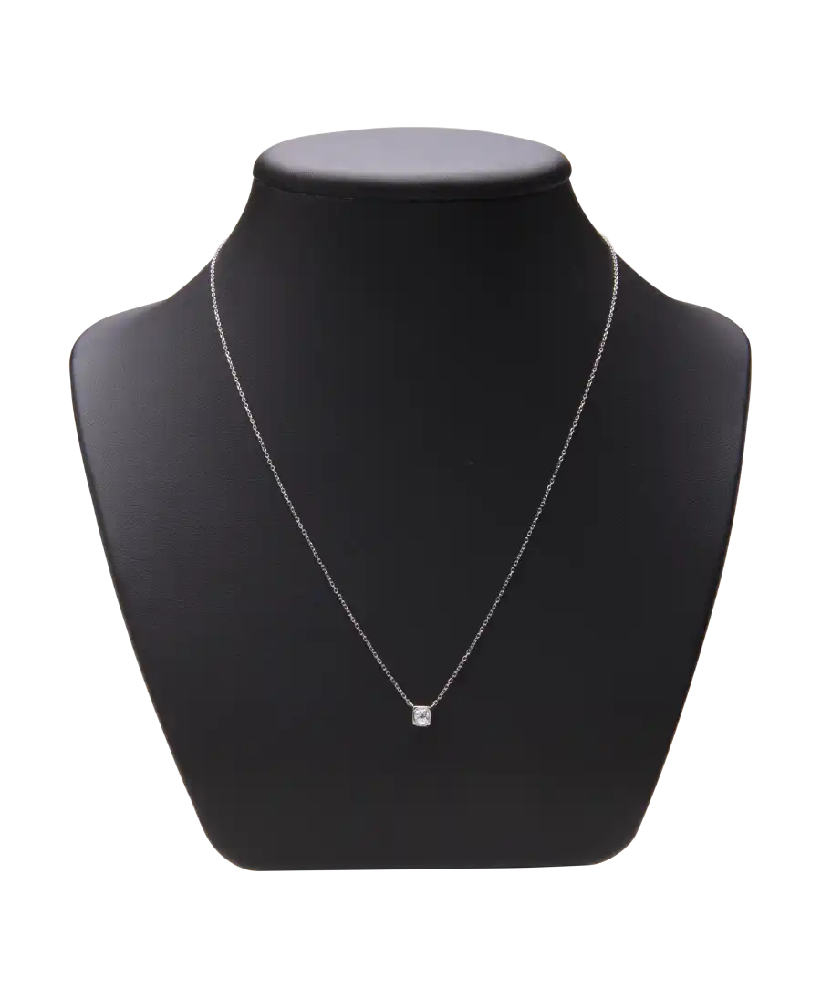 Collier DINH VAN en Or Blanc 18K brillant - diamant solitaire - LE CUBE DIAMANT - Disponible chez VIRTU LUXURY Collier DINH VAN en Or Blanc 18K brillant - diamant solitaire - LE CUBE DIAMANT - Disponible chez VIRTU LUXURY