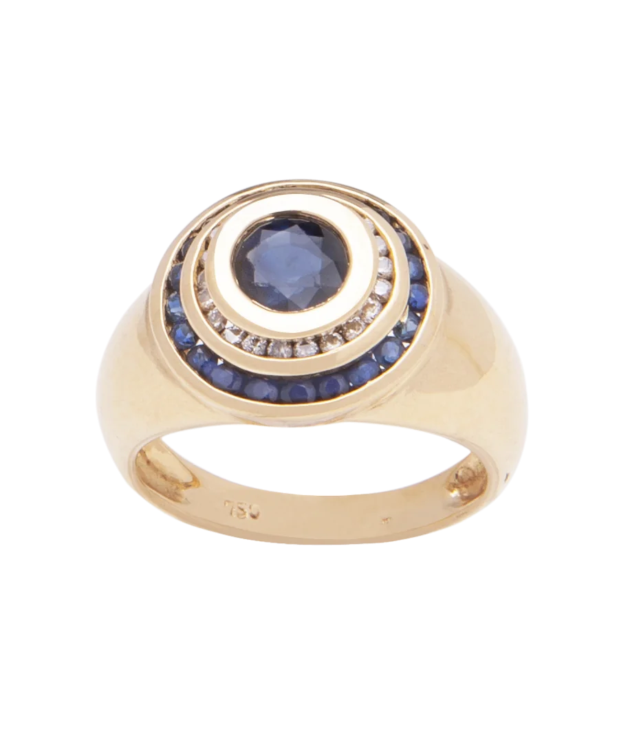 Anillo de Boda Zafiros y Diamantes en Oro amarillo de 18 Quilates. Disponible en VIRTU LUXURY. Anillo de Boda Zafiros y Diamantes en Oro amarillo de 18 Quilates. Disponible en VIRTU LUXURY.