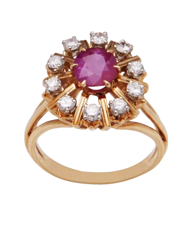 Anillo Margarita Zafiro Rosa en Oro amarillo de 18 Quilates. Disponible en VIRTU LUXURY.