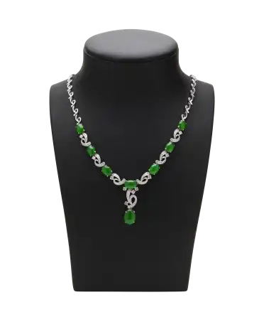 Collar MARAVILLA DE CHINA en Oro blanco de 18 Quilates. Disponible en VIRTU LUXURY.